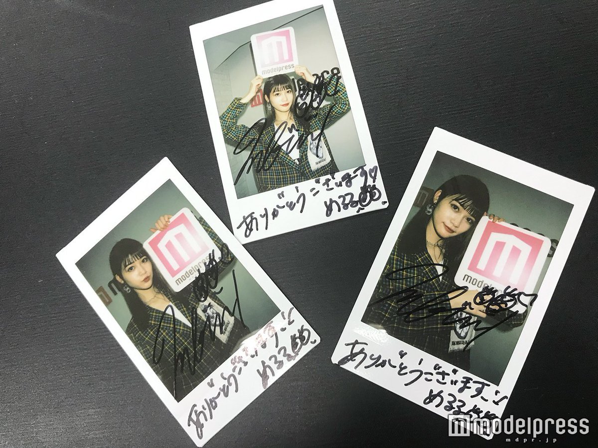 生見愛瑠 めるる モデルプレス 直筆サイン入り チェキ ポラロイド 生見愛瑠 めるる サイン入りチェキ - メルカリ