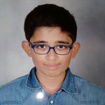 🎙Jean de La Fontaine disait “On a souvent besoin d’un plus petit que soi”. A seulement 15 ans Vipulan Puvaneswaran est l’un des porte-paroles de sa génération, consciente et engagée, qui se bat pour le climat. #youthforclimate