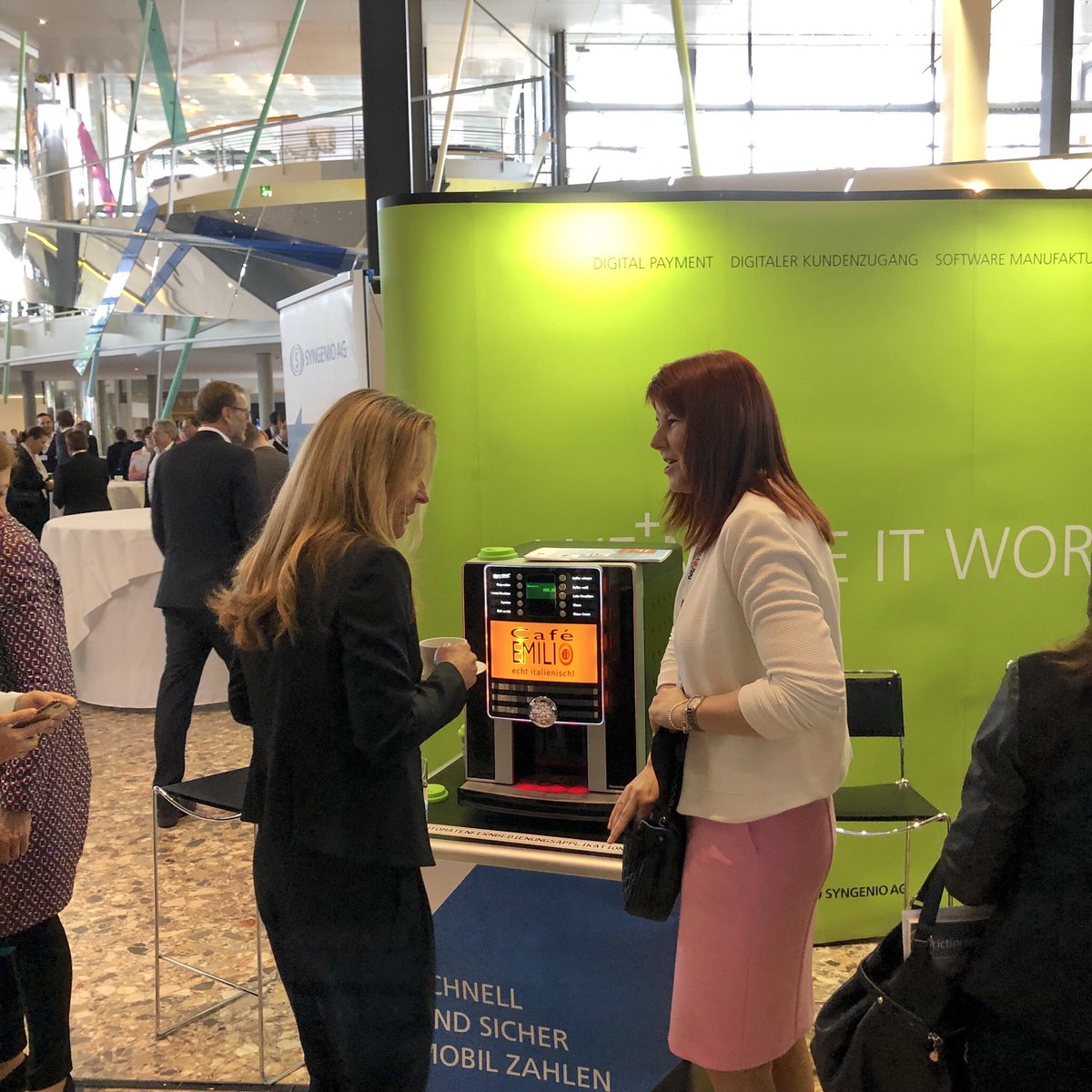 syngenio's tweet photo. Schnell und sicher mobil bezahlen - ZIIIIIB Pay #mobilepayment mit @syngenio, @ZIIB_bargeldlos und @MastercardDE #masterpass https://t.co/5op4nFnyRC