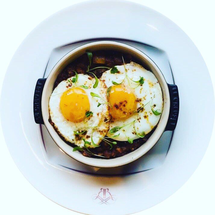 Breakfast is served #knightsbridge