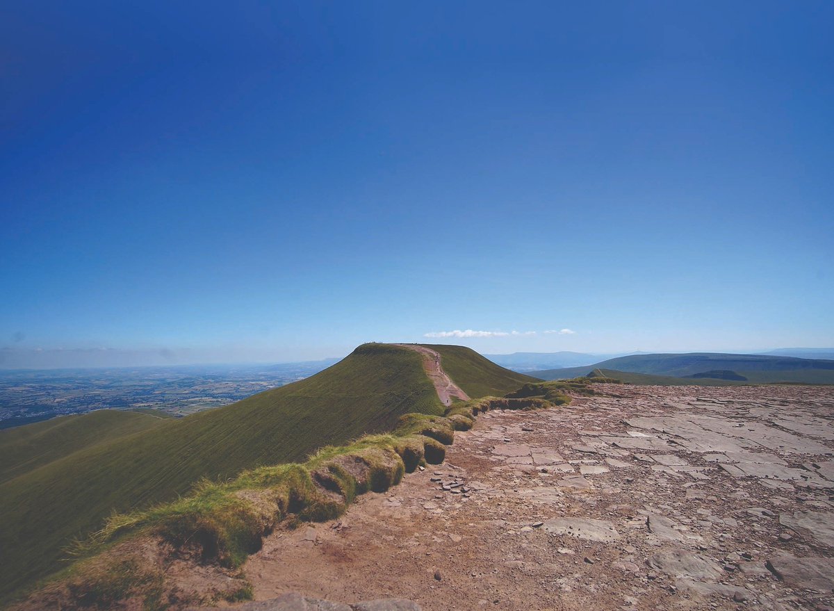 uswstaff's tweet photo. No plans for the weekend? Join us on our charity walk up Pen Y Fan to raise money for our fantastic charity partner @LlamauUK . Everyone is welcome - sign up, or donate, here https://t.co/aooMBOMBkY 😄 ⛰ https://t.co/lauThc0qqq