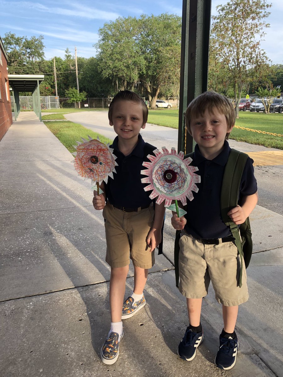 Code_AcademyFL's tweet photo. Bloom and Grow! Students brought in flowers to show their appreciation for their favorite teacher @PolkSchoolsNews #teacherappreciationweek #lovepolkschools https://t.co/zSPwOxTMo7