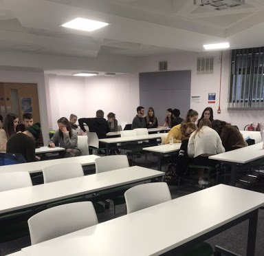 CityYearUK's tweet photo. Our Recruitment Team are delivering a mock assessment centre at @sheffielduni and participants are doing a presentation task on our favourite topic- social action! #CYEvents #Employability https://t.co/7Et6DgHh3O
