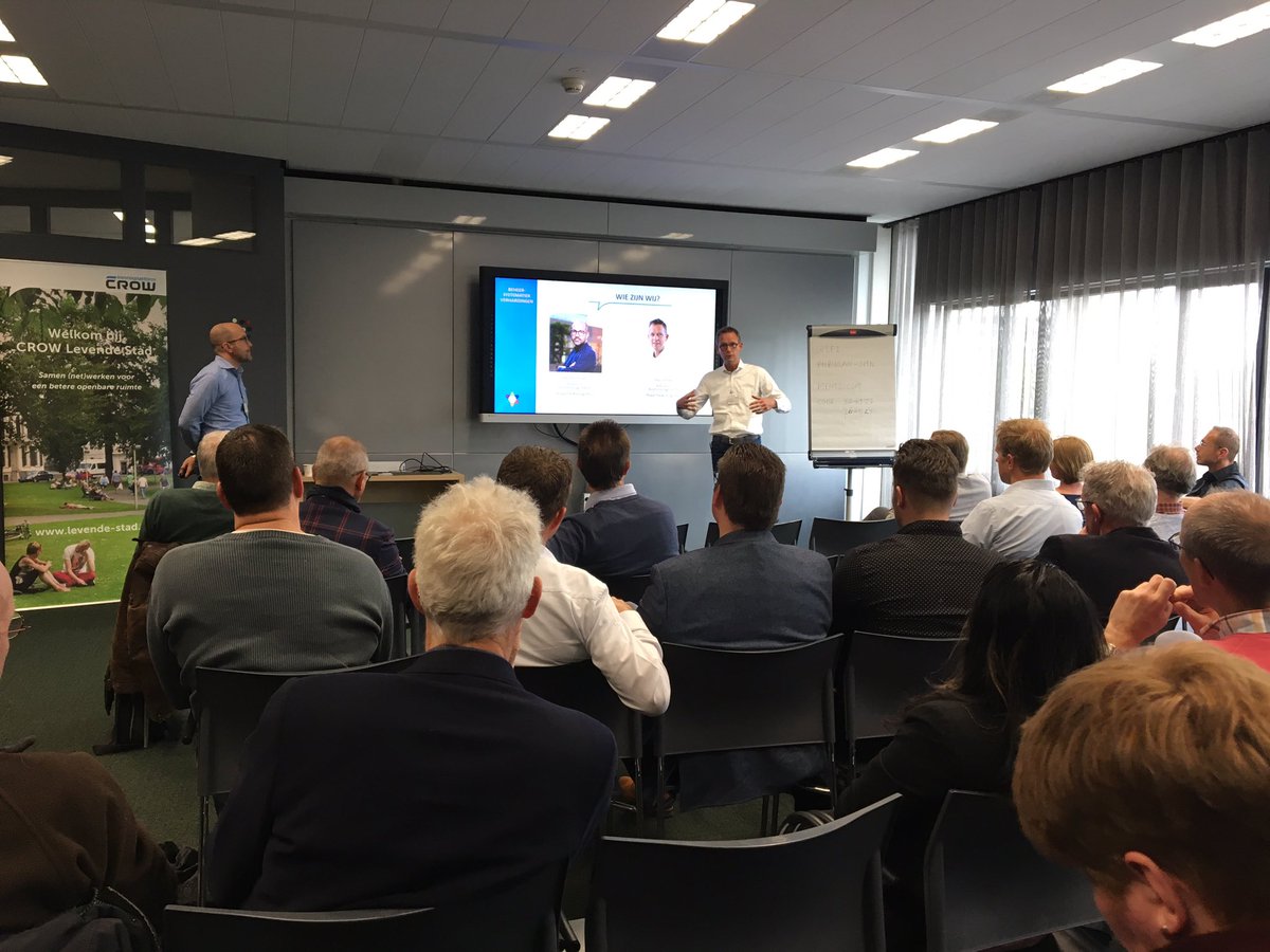 peter_vanderven's tweet photo. Deelsessie Wegbeheer tijdens de @CROW Kennismakingsmiddagen Beheersystematiek Openbare Ruimte #levendestad in ‘s-Hertogenbosch, 21 mei in Amersfoort https://t.co/4vd4T5IOQQ