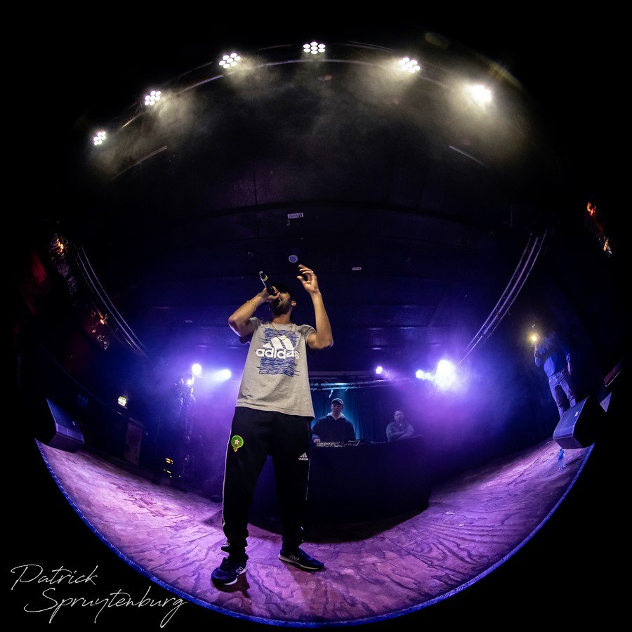 Is het al weekend? De foto's van vorig weekend staan online op Facebook! Deze week: donderdag Scotch + Dikanda 🎶vrijdag Ploegendienst 🎶 zaterdag Paracetamøl + SONNDR (gratis!) #weekend #zinin #altstadteindhoven #punk #feest #hiphop #iedereenblij