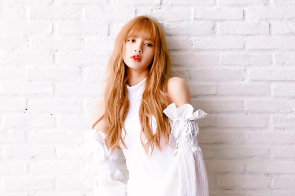 baklanglisa's tweet photo. the most beautiful woman to ever exist https://t.co/2fgtyxIddv