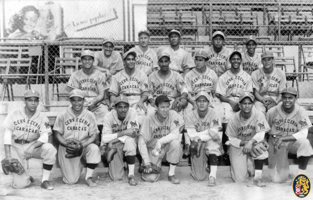 caraquistas's tweet photo. Tal día como hoy #7May se funda en el año 1942 El mejor equipo de la #LVBP Los Leones del Caracas! Ya son 77 años y 20 Títulos!!! https://t.co/m54XHyau2k