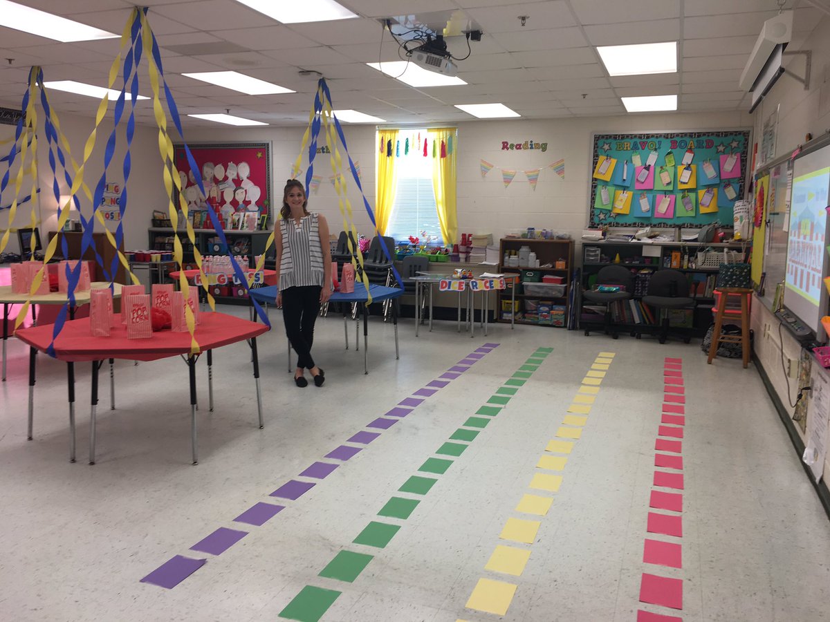 walton147's tweet photo. Ms. Leo’s room looking amazing for their carnival Math review! https://t.co/2miuUnAcHv