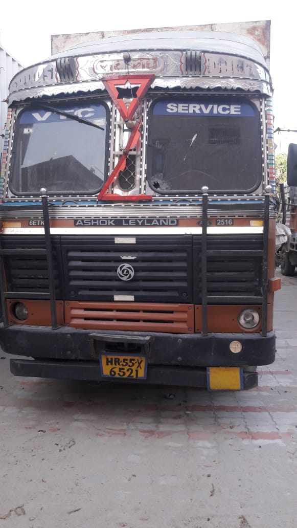 On specific information,  Lucknow Customs (Varanasi Divn) seized two truck container bearing Regn no HR55X  6521 &amp; NL 01 AC 3288 loaded with Bangladeshi garments  valued at Rs. 1.54 Crores &amp; Indian garments valued Rs. 0.28 Crores.