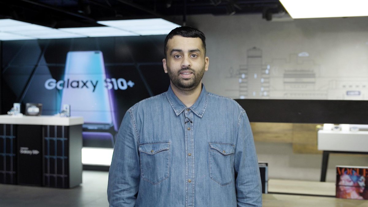 O2Careers's tweet image. Habib is one of our #O2Gurus in our Manchester Market Street Store: "I love O2 and the support I can give for the deaf community. Helping people communicate in their own language." #MakingEverydayBetter