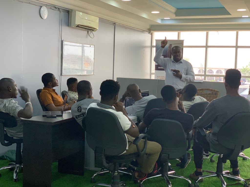 PatriciaSwitch's tweet photo. We live and we learn!

Patricia tech team general meeting with @Tundestone 🔥 https://t.co/hu4xbtj9WX