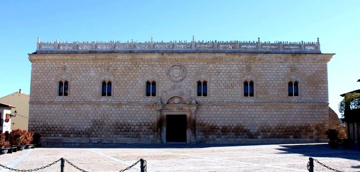 deturismoweb's tweet photo. #Viajes - [Nuevo artículo] ¿Conoces la preciosa región de Guadalajara en España? Hoy os traemos un artículo sobre Cogolludo, un precioso pueblo que no puedes perderte. https://t.co/VhP8QXVhGG https://t.co/f52jUZwWEX Vía: vero4travel