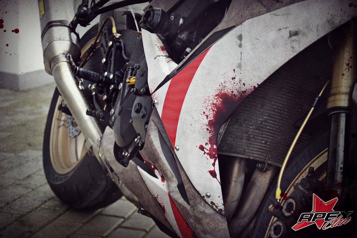 ApexClanDesign's tweet photo. Tell us about your idea and we will bring it to life🧙 Just like we did for this customer who requested 'God of War' theme applied to his bike🏍 Make sure to hit like and share!🏆🥇🥳
#Motorcycle #Wrap #Garage #Adventure #Helmet #Helmetwrap #Speed #Makeover #BeforeAfter #Project https://t.co/hworJYj8bp