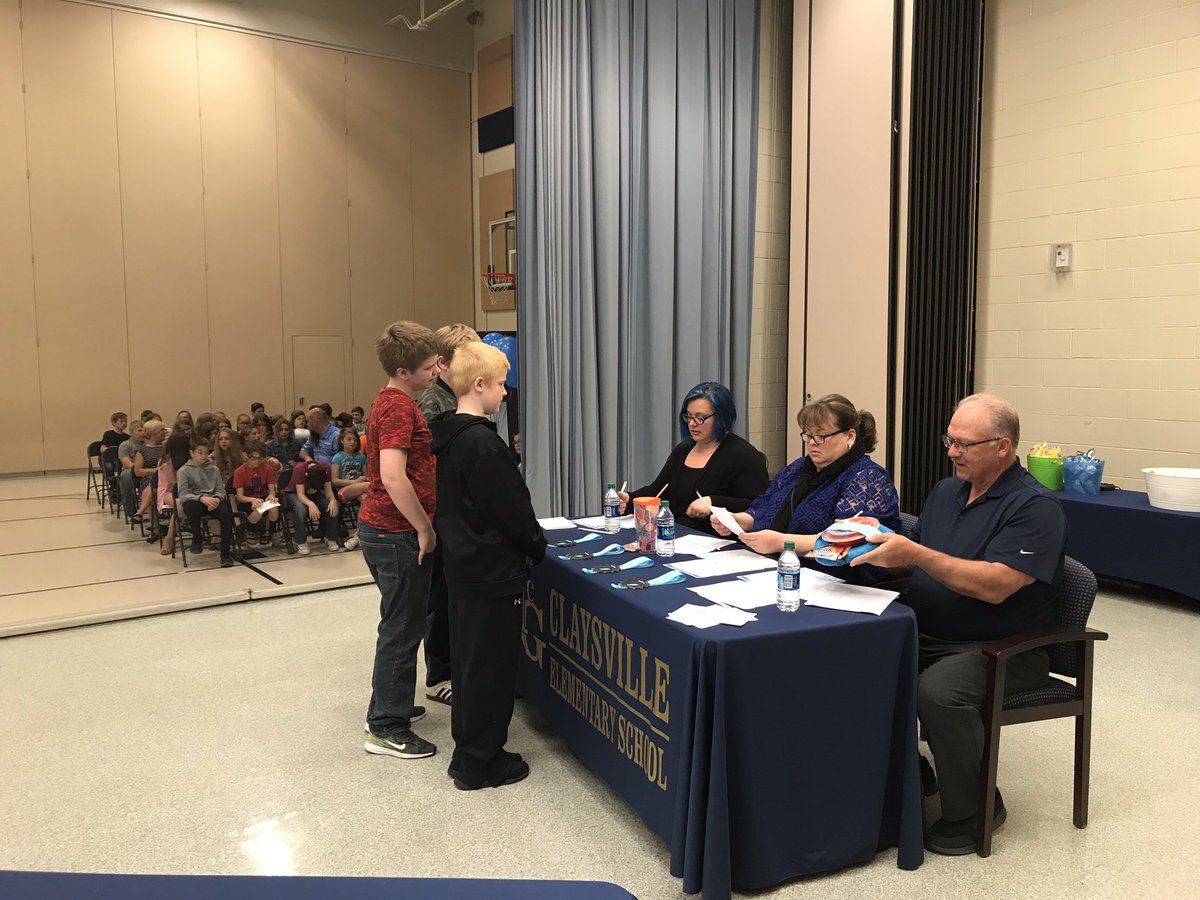ClaysvilleES's tweet photo. Inventionland Contest @ClaysvilleES! The 5th grade students are showing off their GREAT ideas! #Mc3G #PBL https://t.co/zFnOiG0cfN
