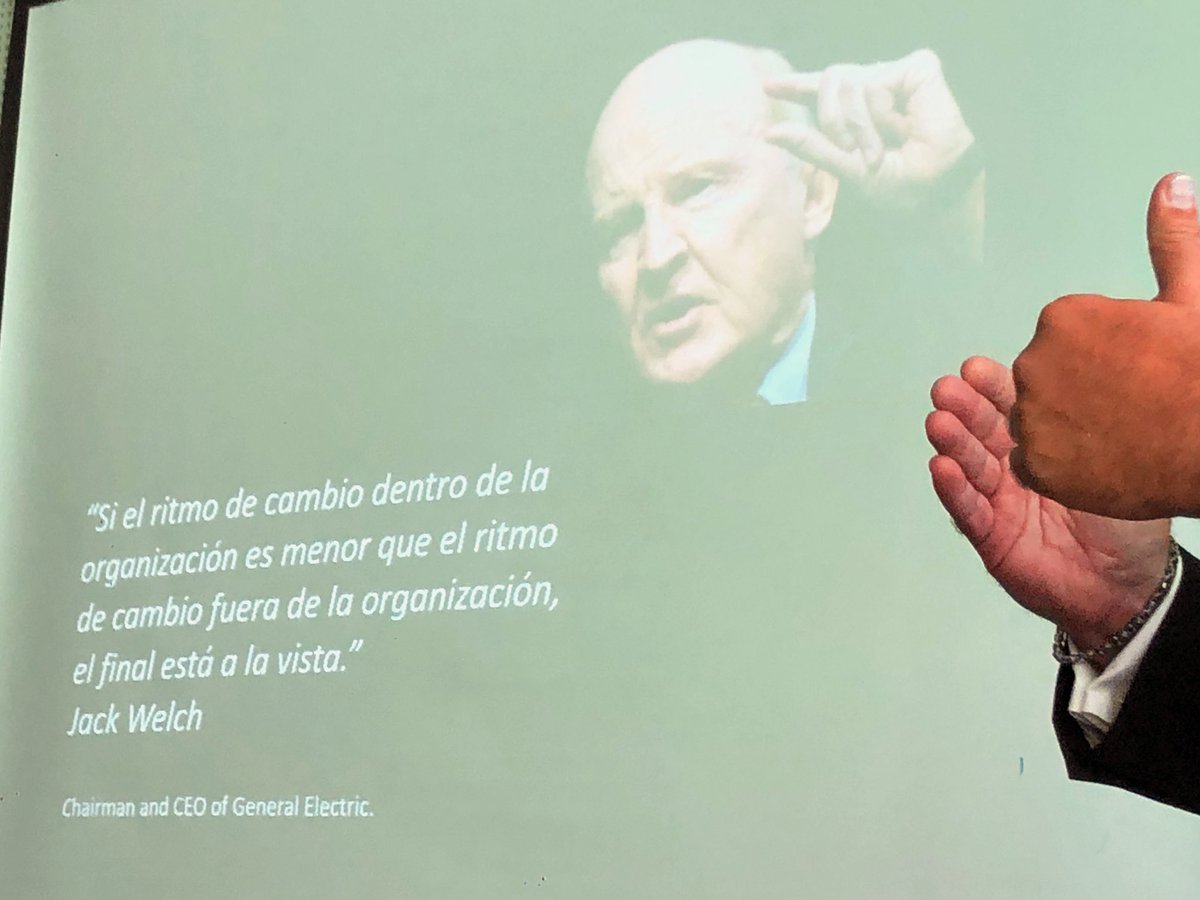 “El primer KPI de la universidad de <a href="/Deakin/">Deakin University</a> es el nivel de satisfacción de sus estudiantes, no rankings internacionales” 
<a href="/WConfalonieri/">William Confalonieri</a>
Tecnologías disruptivas, personalización extrema y exponencialidad de nuevos modelos de negocio:
¿qué habilidades necesitan nuestros egresados?