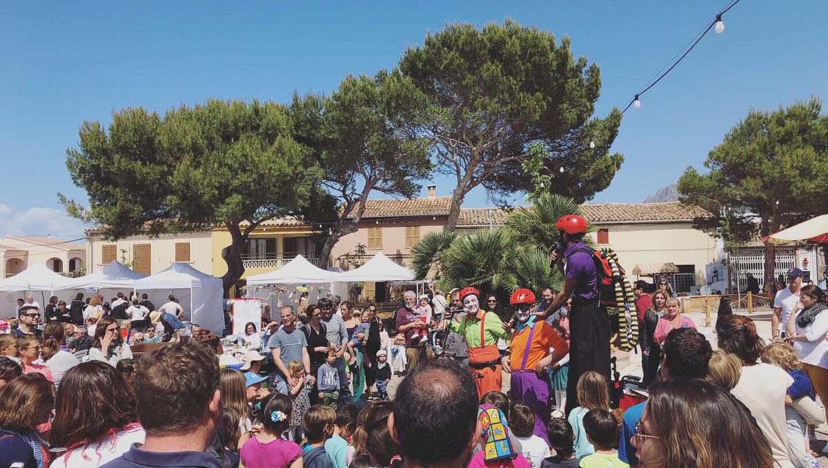 Sold out! 🍻 Ens ho hem passat molt bé aquest cap de setmana a la Fira des Peix de Sa Colònia de Sant Pere a Mallorca…Gràcies a en Pep Borràs per una organització excel·lent i fins l’any que ve! 😘
#cervesailla #ontour #soldout #fira #cervesa #cerveza #illa #craftbeer #artisan