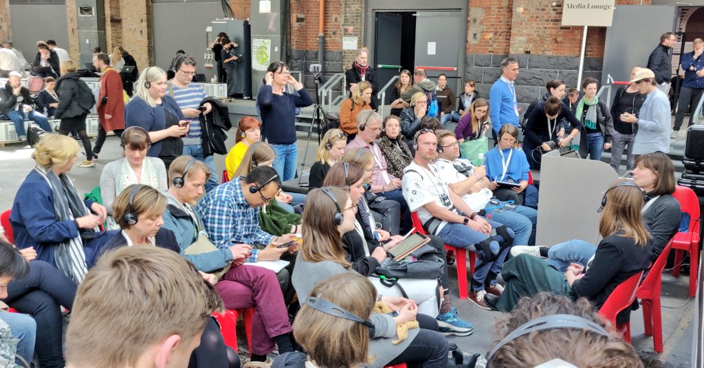 foulder's tweet photo. Volle Bude in der #rp19 #lightningBox bei @Digital_im_DRK‼️ Relevante Frage: Wie bringen wir die #Digitalisierung in die Fläche⁉️
👉 https://t.co/1RQduFz07m https://t.co/MWlosCnFoP
