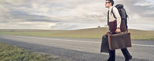 EL TRASLADO SIN CAMBIO DE RESIDENCIA NO PERMITE LA EXTINCIÓN INDEMNIZADA DEL CONTRATO equijarjuridicolaboral.home.blog/2019/05/07/el-…