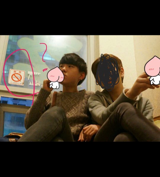 pro101xxx's tweet photo. 뭔 자꾸 병크가 터져?
또 미자 담배 터졌네?
브랜뉴 연생 홍성준
#브랜뉴뮤직 #홍성준 #프엑 #프듀엑스 #프로듀스X #프로듀스X101 https://t.co/U41JVJccOx