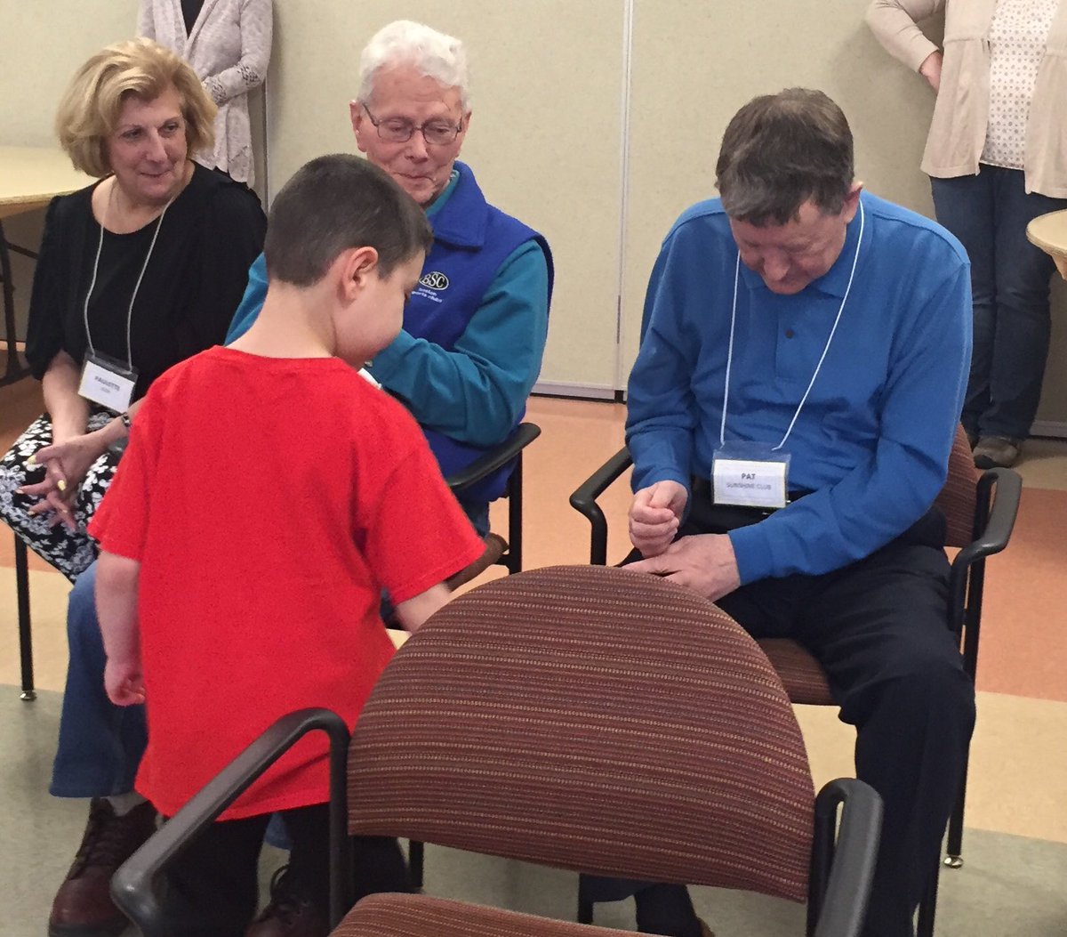 hCook_Mrs's tweet photo. Great visit to the Franklin Senior Center to sing songs and spread kindness.  #franklinkellerkids https://t.co/sGjXaCAsi8