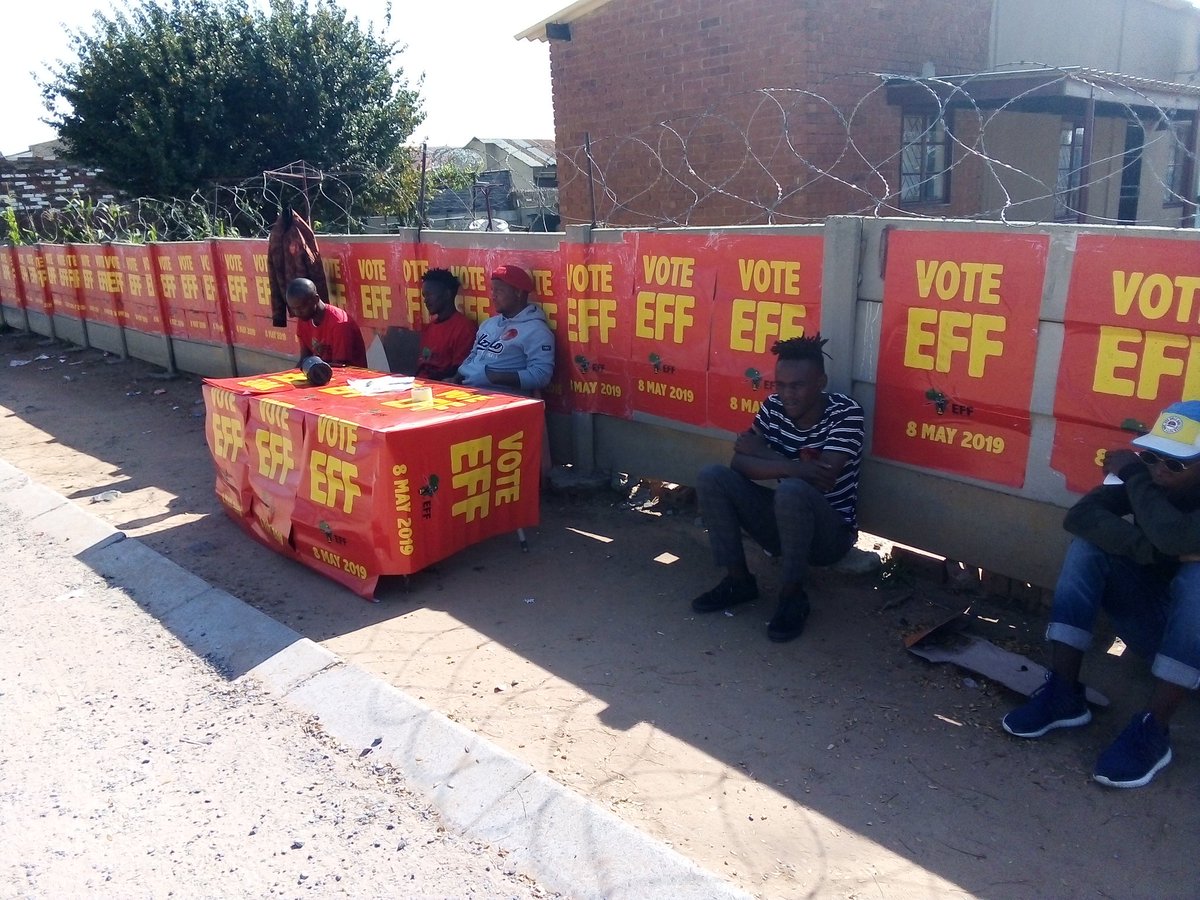 G_Matlhoko's tweet photo. #EFFFinalPush
#OurLandAndJobsNow
#EffGroundForce
We are that Generation
#FearFokolGeneration https://t.co/pXbMO7MMmt