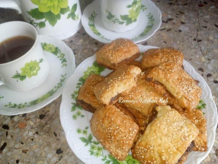 RahmaSwaleh12's tweet photo. #RamdhaanRecipes #RemmysKitchenHub
#DateCookies https://t.co/UXe2X3flKl