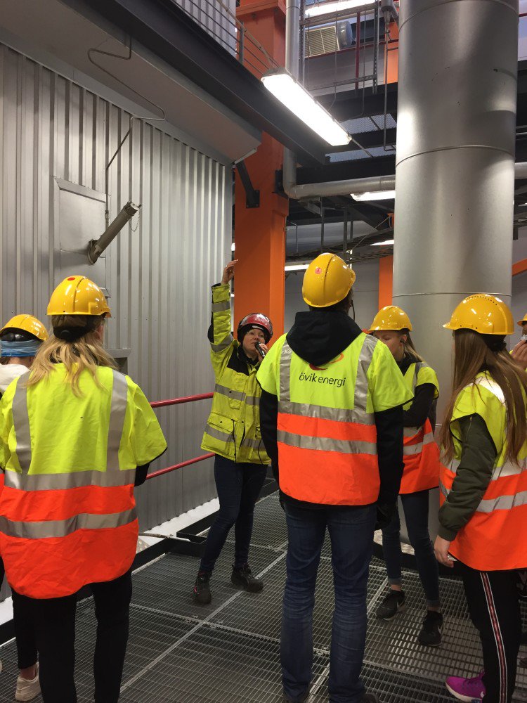 Isländska elever lär sig mer om energi och hållbarhet mynewsdesk.com/se/oevik-energ…