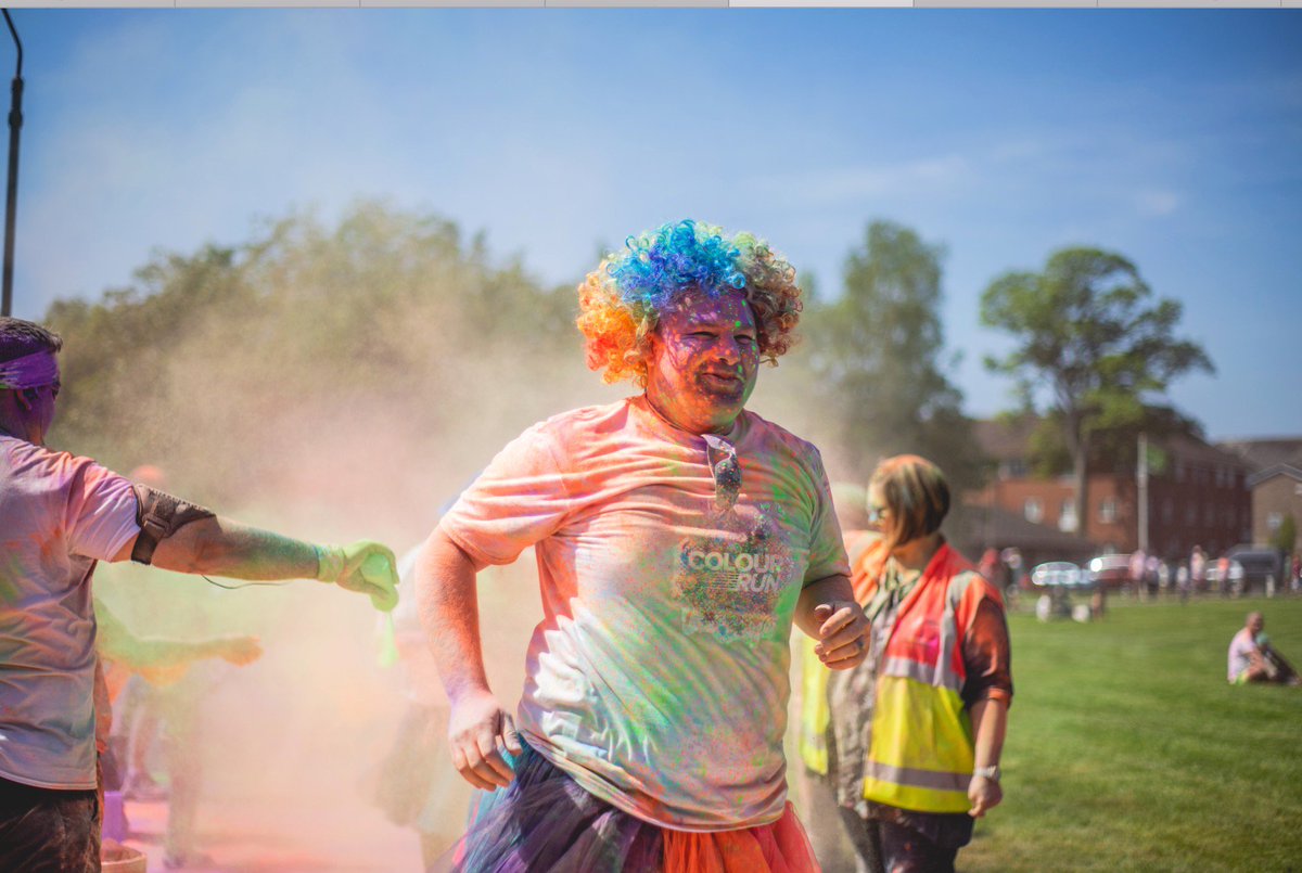 brinkscolourrun's tweet photo. Forget the #METGala...
STRUT OUR COLOUR RUN IN STYLE!😎
Dress up as your favourite character or celebrity. The more colourful your outfit, the better! 😍
Book your tickets now to secure your spot on our colour filled runway: https://t.co/itzB8NRBg2 https://t.co/rhpGOS80qD