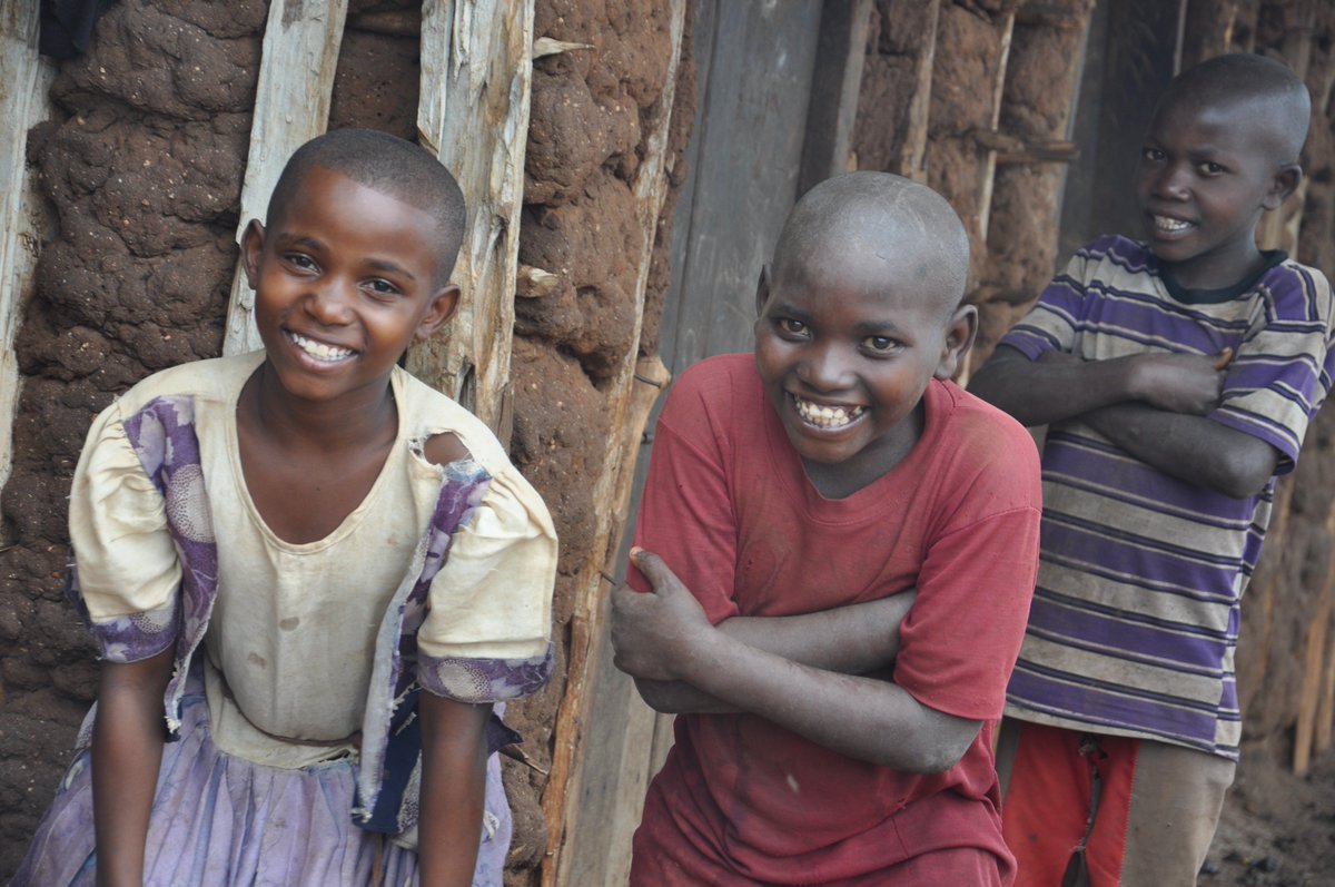 WFP_Tanzania's tweet photo. #DYK @WFP provides logistics and ICT support to #GlobalLearningXPRIZE, a US$ 15 million dollar competition, to improve learning for children in rural #Tanzania.
Stay tuned on @XPRIZE as the announcement of the winning software is coming soon! https://t.co/NvINEtlBNT