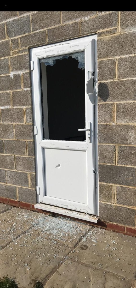 Unfortunately the club was broken into last night. Luckily no serious damage was caused but it is sad to see!
In other news the team are home this weekend so come and show some support #youdonks