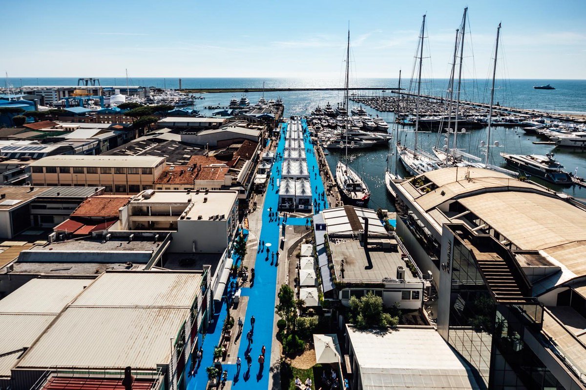 #ViaCoppino, tutta la #nautica del mondo in una strada (o poco più)! ✨ bit.ly/2VVo4cA ✨ L’arteria principale del #VYR2019 si racconta a due giorni dall'evento di #Viareggio! 9-12 #maggio: #comeandsea 🌊
#versilia