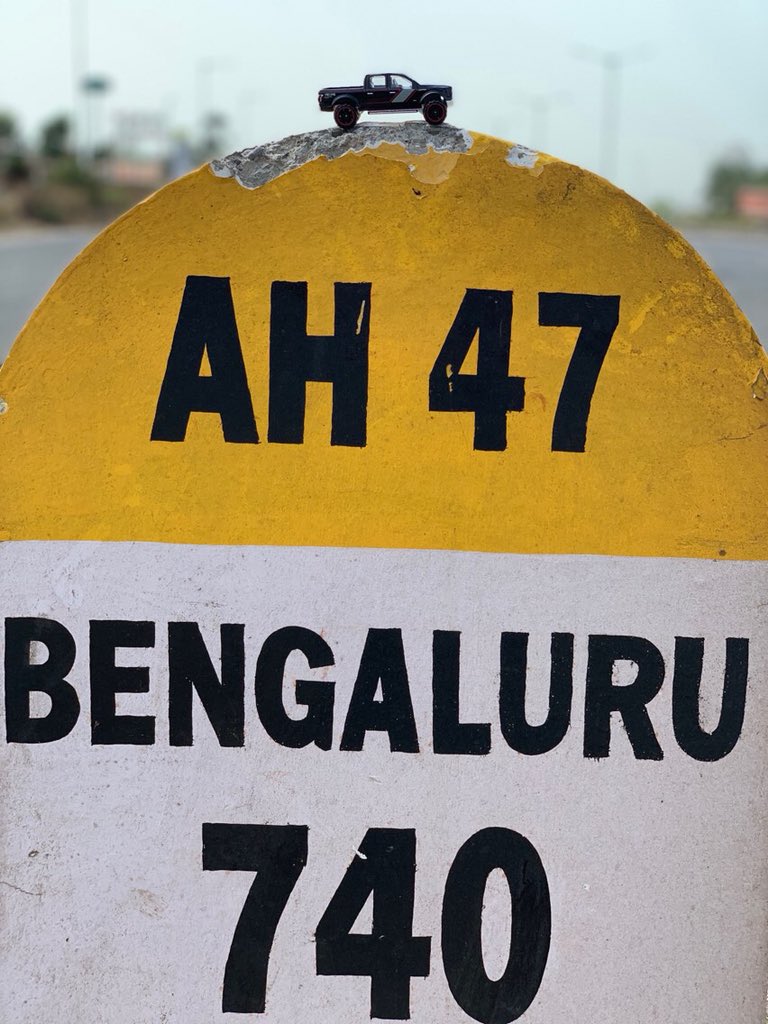 TheIndianRTC's tweet photo. #Letschalo begins!
@deepikins is on a mission, a solo South India #expedition with an interesting twist to it!
Are you excited for the milestone diaries?
#Hotwheels #RTCIndia #Bangalore #Hyderabad #Coimbatore #Kochi #Hyderabad #Roadtrip #solotrip https://t.co/tV7WkkNHCn