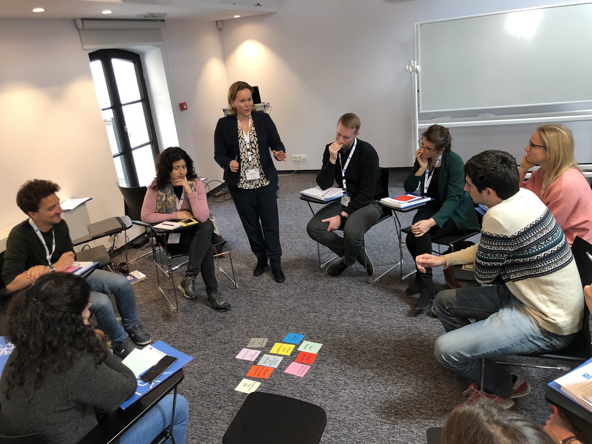 criticcaredoc's tweet photo. PeterPickkers and @Lennie333 playing around with the #RandomPatientGenerator at the #MCSSI @ESICM @ferrer_ricard https://t.co/bsQVLed1s1