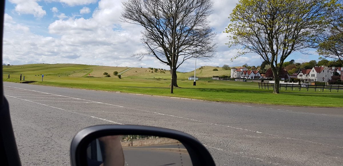 CloudcellHQ's tweet photo. #Sunnyskies &amp; beautiful greens over @GullaneGolfClub giving our #broadband experts some #TuesdayMotivation 

What's your #backtowork view today? https://t.co/8xgRxY0z2n
