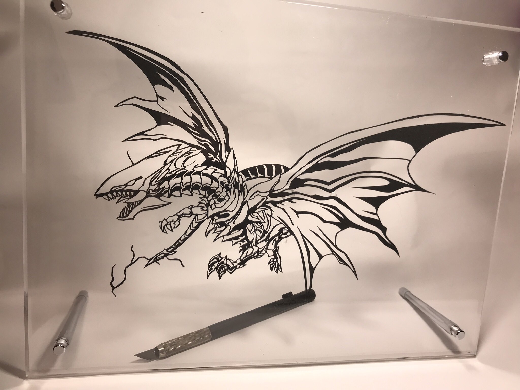 望 遊戯王より 青眼の亜白龍 ｰ ﾌﾞﾙｰｱｲｽﾞ ｵﾙﾀﾅﾃｨﾌﾞ ﾄﾞﾗｺﾞﾝ 切り絵完成 切り絵 Tcgアート T Co Amqv37phol Twitter