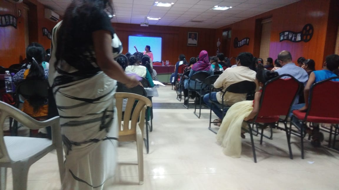 forensicssolved's tweet photo. Thank You all for making the #Workshop on #ForensicScience a big success at #RBVRRCollegeforWomen - @forensicssolved Team.

#RabindranathTagore  #rabindranathtagorejayanti  #AkshayaTritiya2019 #AkshayaTritiya  #AkshayTritiya #OnePlus7Pro https://t.co/gehvZ17V9v
