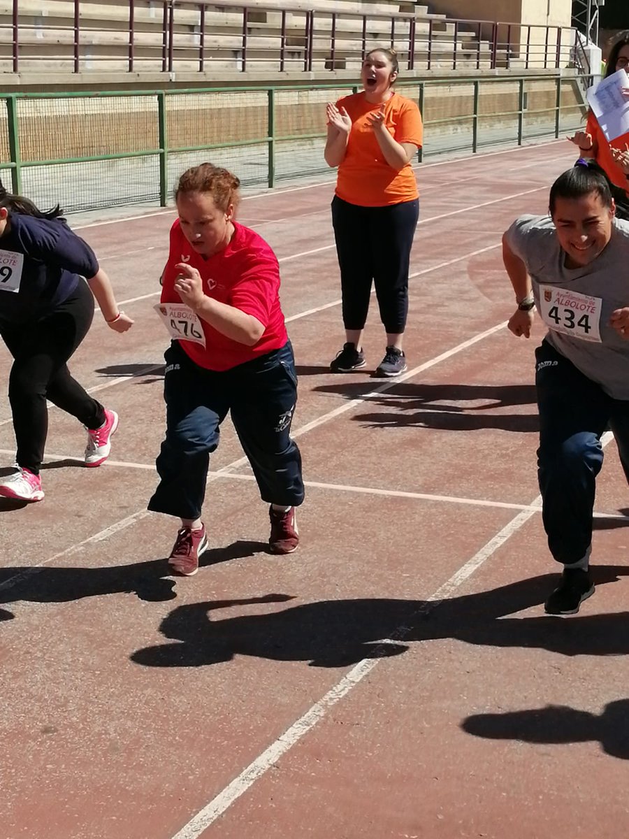 HospitalariasGr's tweet photo. Cuando el #deporte brinda la oportunidad de intercambiar experiencias entre los diferentes centros, mostrando el afán común de #superación Estamos en la celebración de la XXI edición de las jornadas deportivas #DISCAP-ALBOLOTE #DiversidadFuncional #DiscapacidadIntelectual https://t.co/6rV8B0HMLf