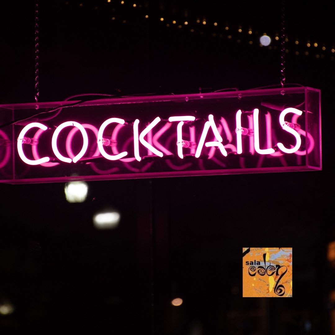Salaeden's tweet photo. ¿Has probado nuestros cocktails? Esta noche como cada noche del año la Sala Edén está abierta para que puedas tomarte una copa y olvidarte de un duro día de trabajo. Ven a vernos #Saladen #Huesca #Salirdecopas #Copas #Cocktails https://t.co/slxMaroqrE