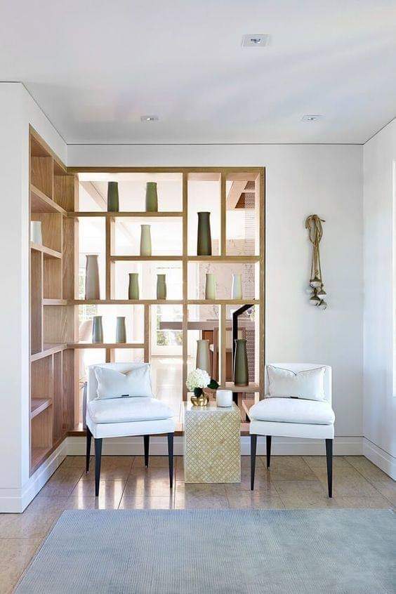 AditumStudio's tweet photo. Para separar dos ambientes de una manera muy elegante, nada mejor que unos biombos fijos a medida. Esta separación física entre dos espacios, es la mejor forma de sustituir una aburrida pared, por algo mucho más divertido. Más ideas: https://t.co/DBuyZG28FO https://t.co/7otpBMbOfV
