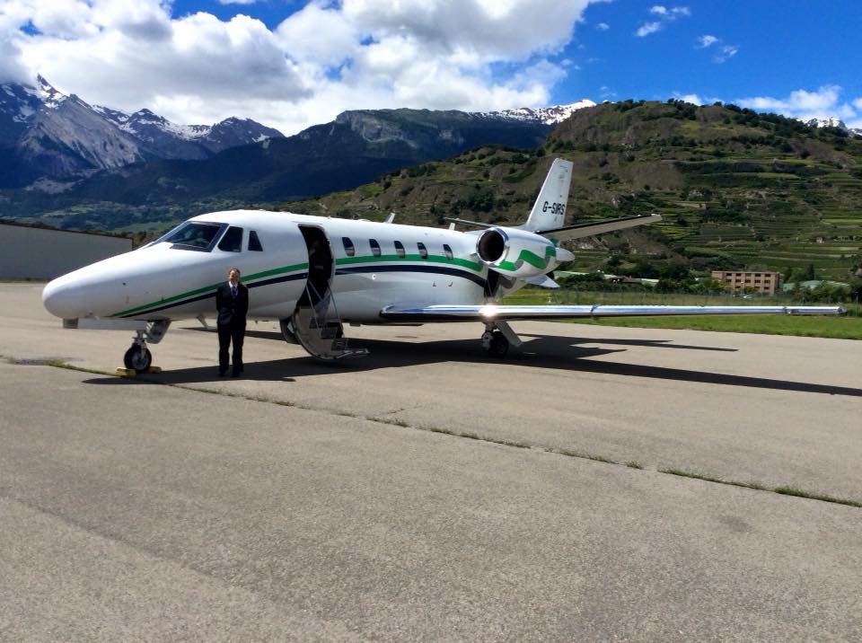 luxaviation_UK's tweet photo. Luxaviation UK's FO pilot Katie Smith talks about how she started her aviation career in our latest blog: How I spread my wings to become a First Officer https://t.co/Qq6CZbH19n #privatejet #pilot https://t.co/eVvt5ckTtn