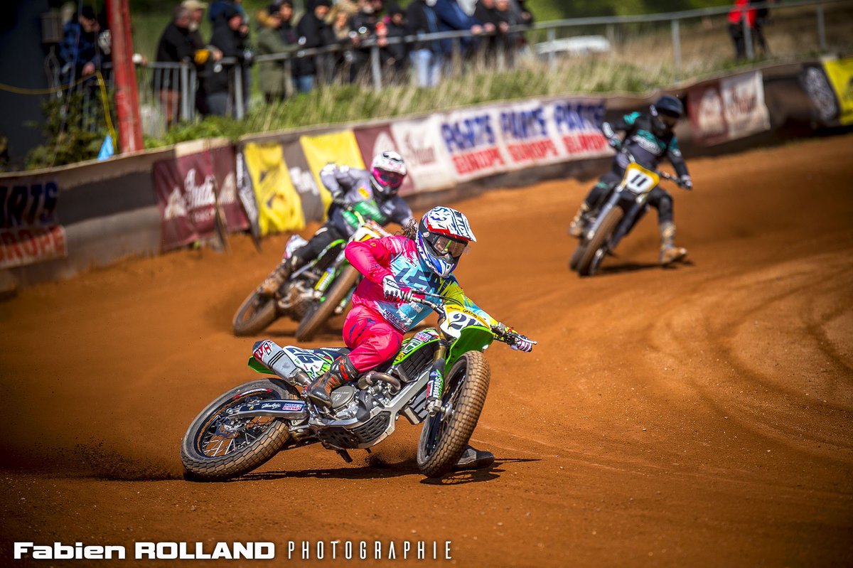 Noyes_Camp's tweet photo. 🥇Ferran Sastre, Team Greenfield-Noyes Camp, triunfó en la clásica carrera Hells Race, la ronda de apertura del Campeonato Europeo de Flat Track celebrada en los Países Bajos.
La Noticia Completa 📰 🇺🇸🇪🇸➪ https://t.co/uQzPpECAJ8 https://t.co/UBW9OaKhxX