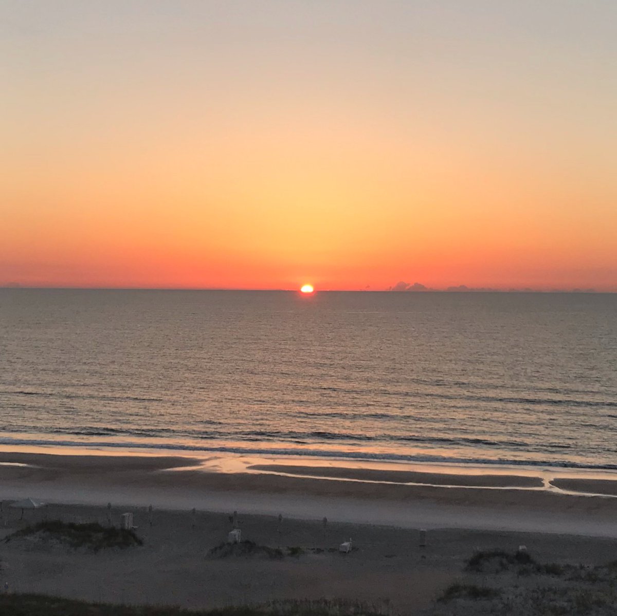 cmtiner's tweet photo. @BeelineVMS #BeelineConference a special sunrise this morning to kick off a great two days with amazing people - the future is bright! https://t.co/nQh9DwlP8i