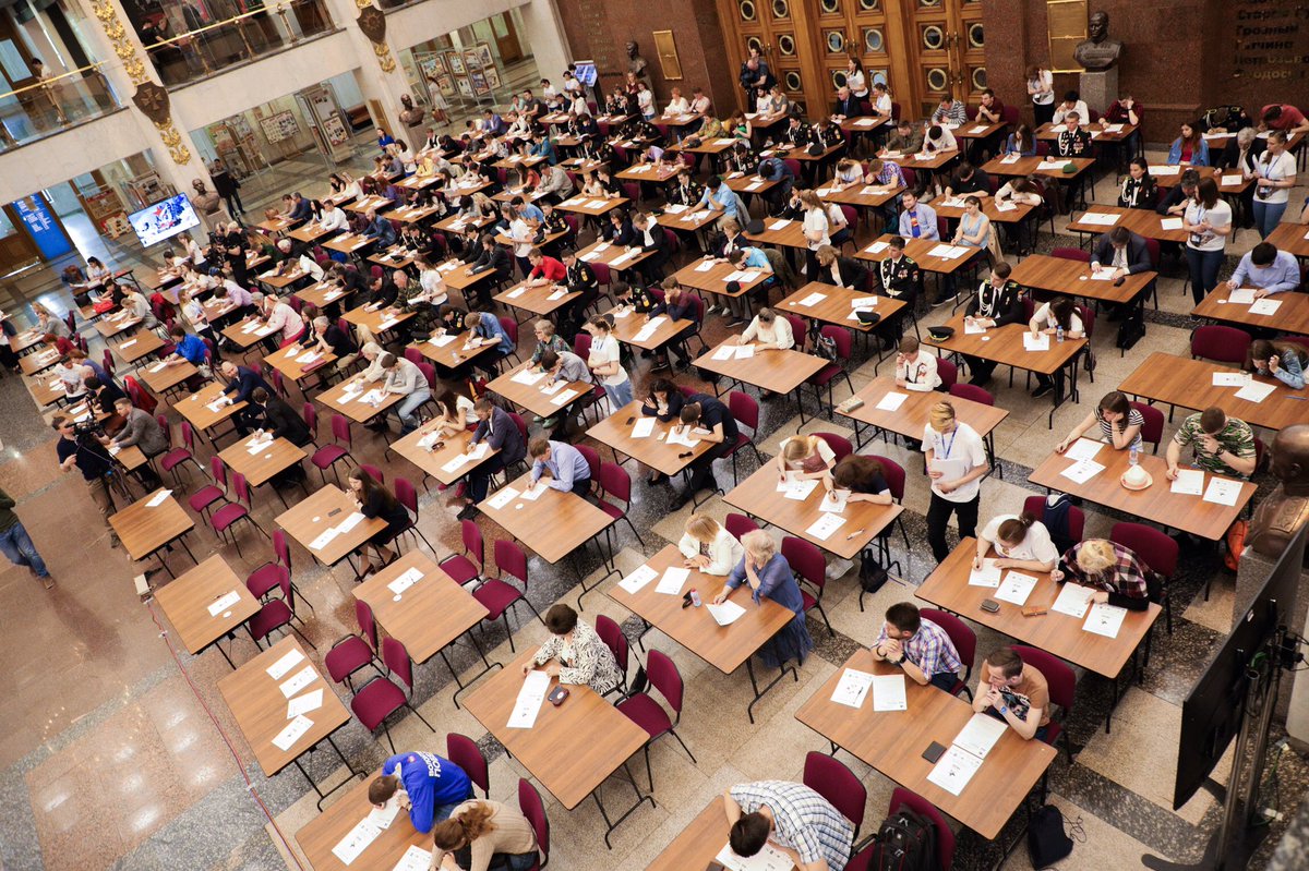 muzeypobedy's tweet image. Музей Победы на Поклонной горе стал главной площадкой проведения «Диктанта Победы»! В Зале Полководцев музея собрались более 100 желающих, чтобы ответить на 20 вопросов, посвящённых истории Великой Отечественной войны. Желаем удачи всем участникам!
#музейпобеды #нашвыборпобеда