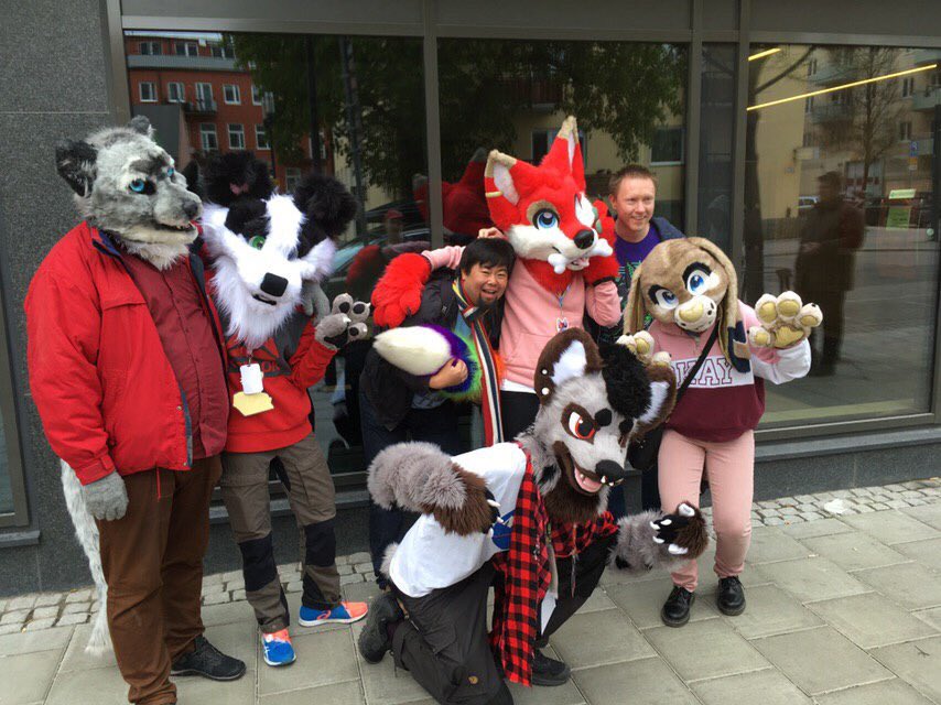 Red Rainbowtail tweet media