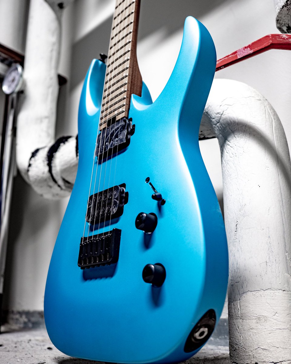 klangfarbewien's tweet photo. We used this frost blue Jackson guitar to cool down those hot pipes in the back. They're frozen now!
🎸❄
#jacksonguitars #jacksonjuggernaut #mishamansoor #mishaperiphery #signatureguitar #metalguitar #djentguitar #guitarplayer #guitarshop #klangfarbe #gasometer #olympuscameras https://t.co/NZWNDl60Il