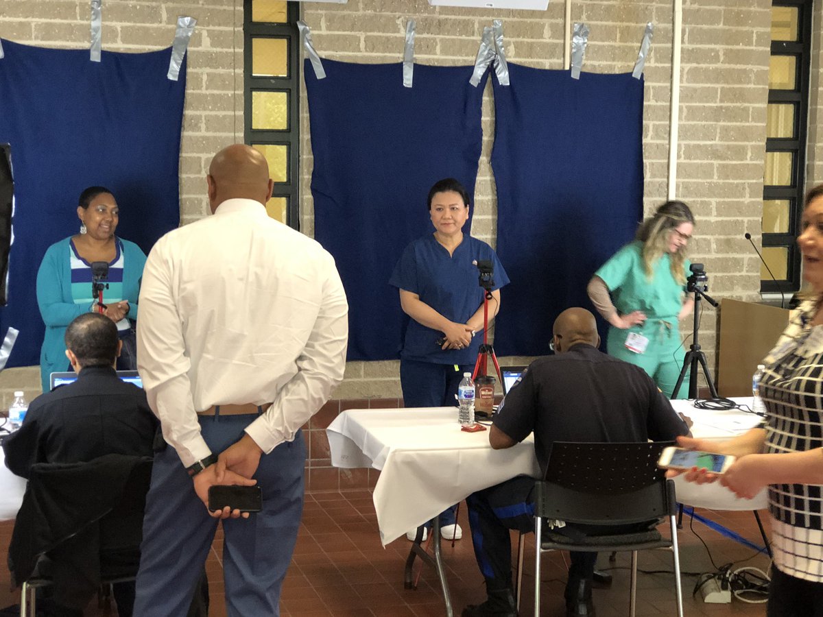 RegBlaberMD's tweet photo. @LourdesHealth had its first Virtua Photo Fair today.  It’s only 9:40 and already over 800 colleagues have come through! https://t.co/10YL2MfbVb