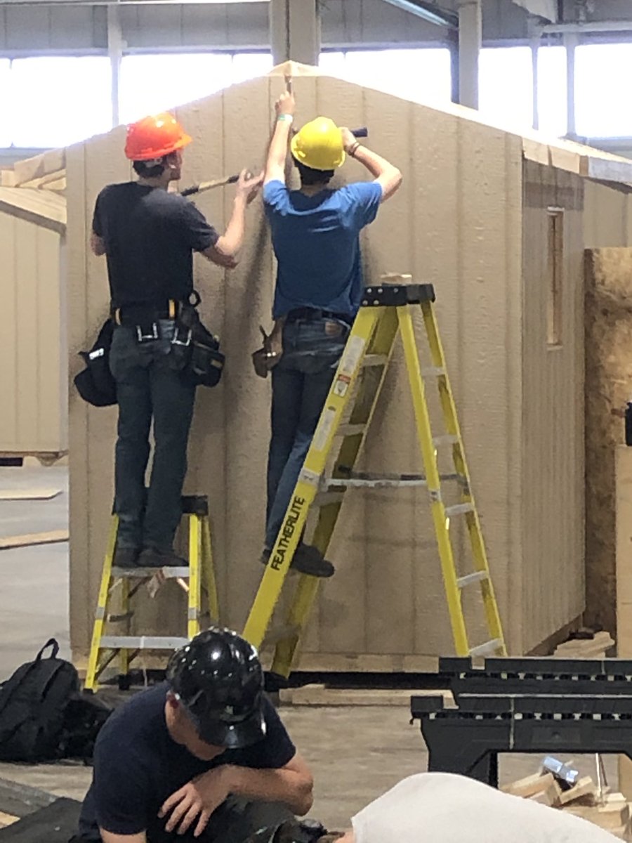 LDSBmyskillset's tweet photo. Day 2 for the Team of 4 Homebuilders.  Making great progress and very positive about their work.  @Ernestown_LDSB @LimestoneFocus @LimestoneDSB https://t.co/BVc0rUc56R