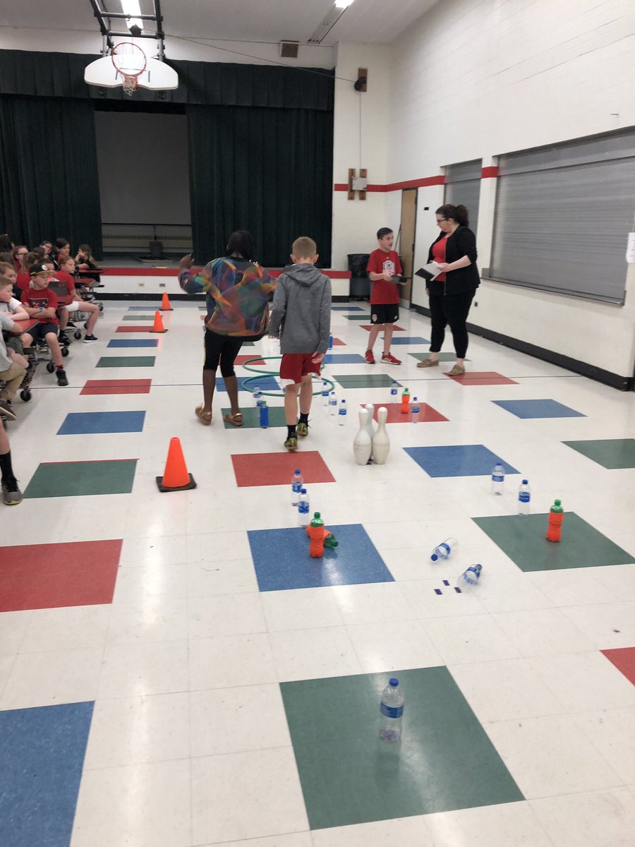 GOMV_EF's tweet photo. Robo-Olympics Day for 4th and 5th grade! #efpride #EdTech #learningwithdrones #coding @annavblake https://t.co/qaga2BbeAg