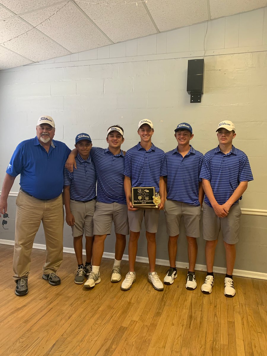 lvtwildcatsfb's tweet photo. Congratulations to our Wildcat and Lady Wildcat Golf Teams for winning the District Championship yesterday. Also big time shout out to our guy @ArreolaTres for his repeat as the overall district champion. #nineiron #FanaticalEffort https://t.co/XmVNk1yNRO