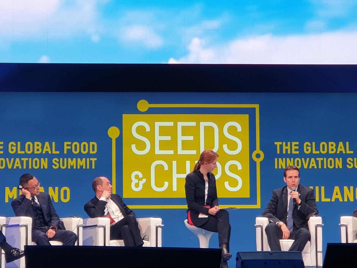 PaoloPal3's tweet photo. @SEEDSandCHIPS @rgrottola di @DNVGL "When you are trading a physical product you must insure trust ..." #trustability @AntaresVision @stefanoghetti @ExpertiseOn transform #certification #blockchain is useful for #circulareconomy and #Sustainability https://t.co/CPRWlzMMBp